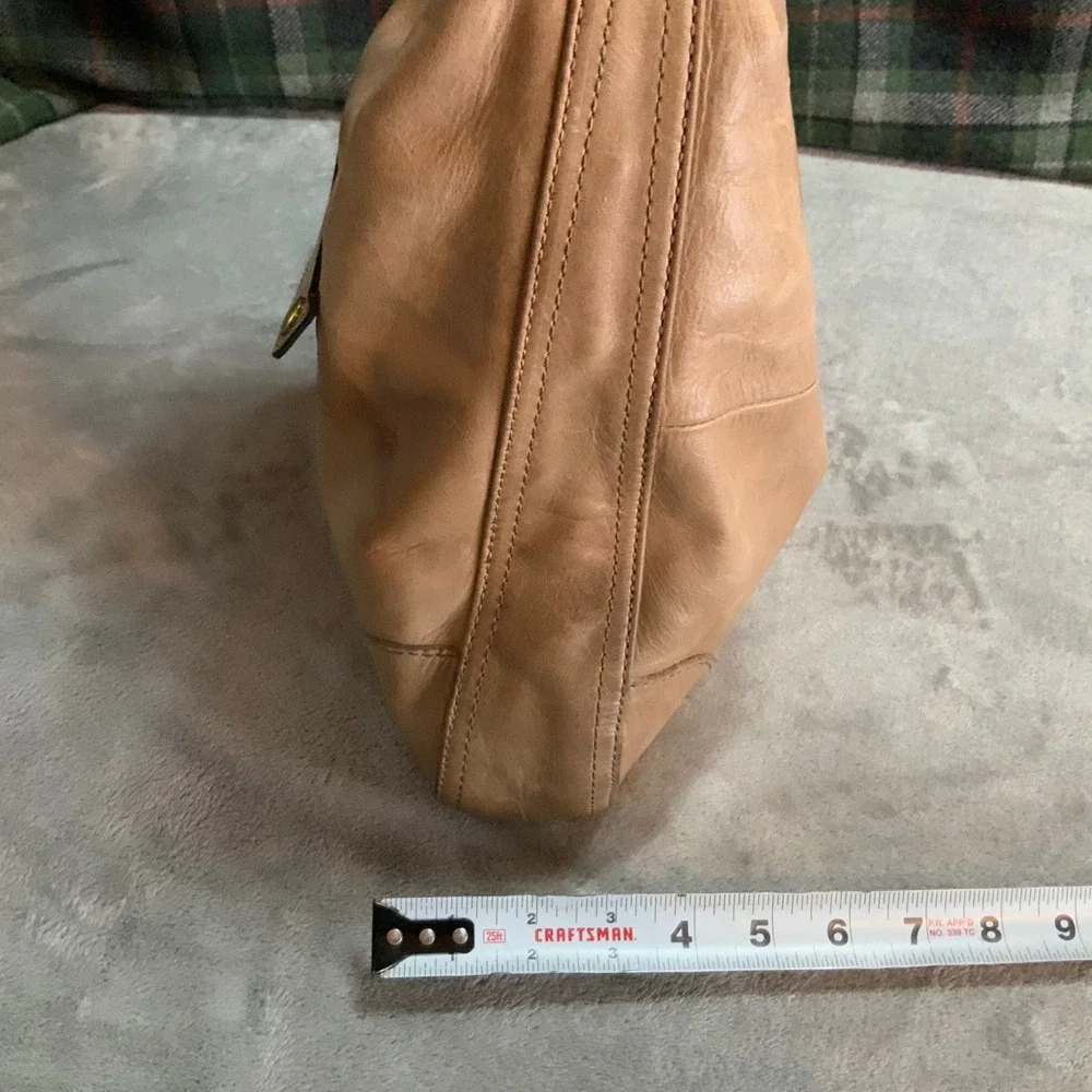 Frye Tan Leather Hobo Shoulder Bag Crossbody Handbag with Brass Hardware